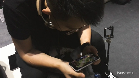 「Koala Vlog」发布会再遇测评圈男神:原来他喜欢看游戏直播?